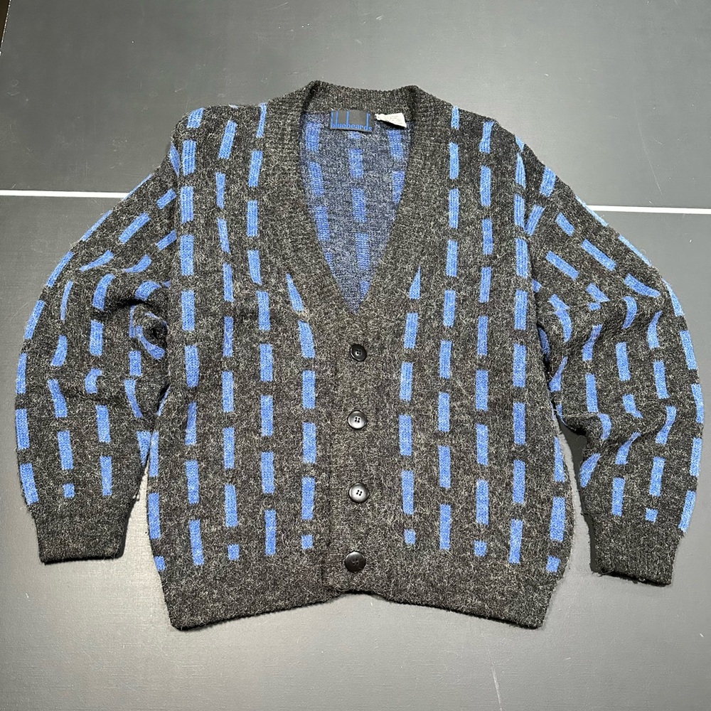 Bluebeards Chunky Button-Front Gray Geometric Car… - image 8